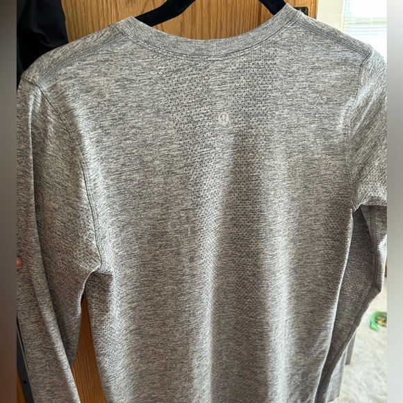 Lululemon relaxed swiftly long sleeve! - Picture 2 of 2
